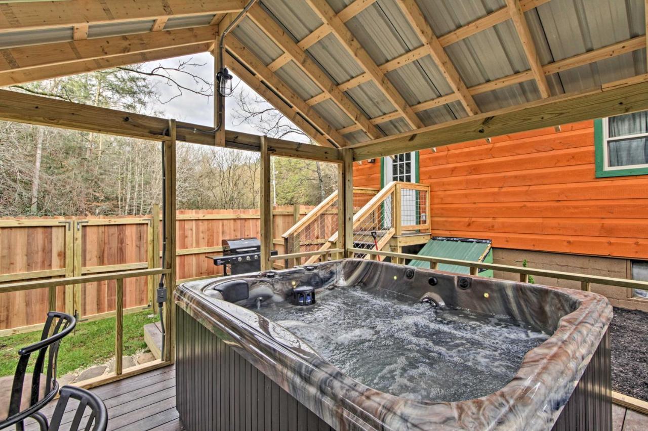 Just Fur Relaxin Sevierville Cabin With Hot Tub! Exterior photo